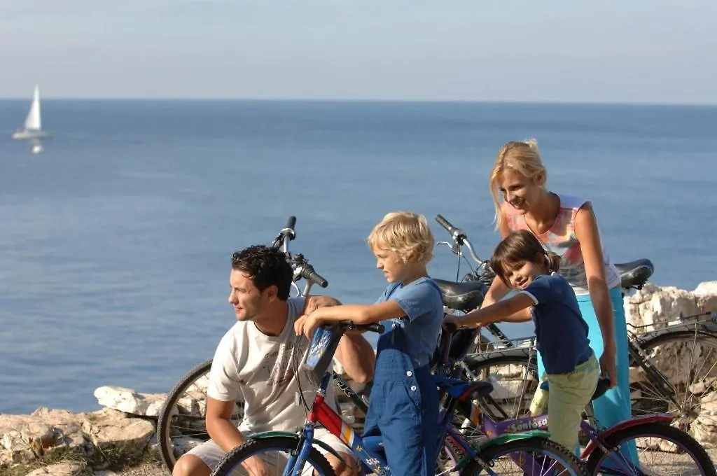 Apartment In Funtana With Sea View, Terrace, Air Conditioning, Wifi Chorwacja